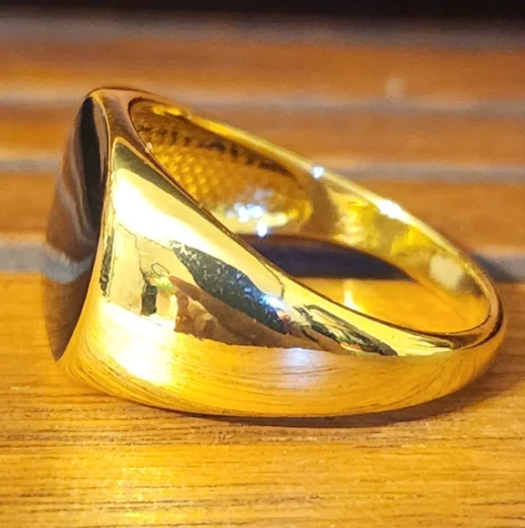 Vintage Black Onyx golden stainless steel Mens Ring 9 - Picture 2 of 3